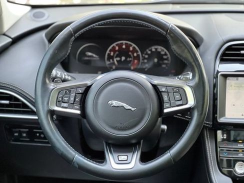 Used 2017 Jaguar F-PACE R-Sport AWD/4WD image 32