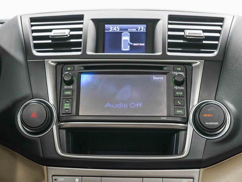 Used 2013 Toyota Highlander SE image 14