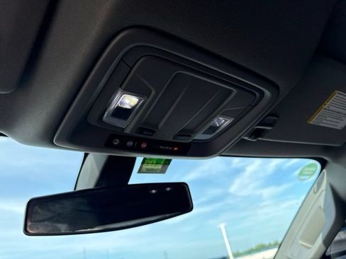 Used 2022 Chevrolet Silverado 1500 Custom RWD image 8