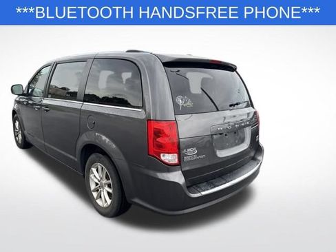 Used 2018 Dodge Grand Caravan SXT FWD image 3