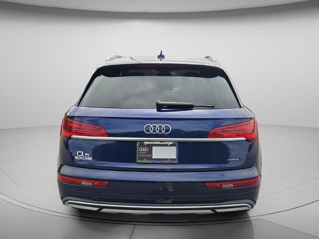 Used 2021 Audi Q5 Premium w/ Premium Plus Package AWD/4WD image 5