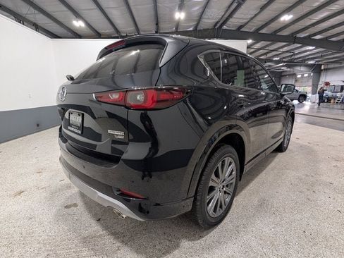 New 2025 MAZDA CX-5 Signature image 4