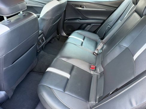 Used 2025 Toyota Camry SE w/ Convenience Package AWD/4WD image 23