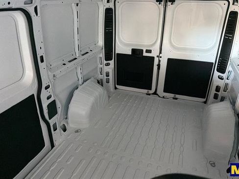 Used 2023 RAM ProMaster 2500 w/ Driver Convenience Group FWD image 14