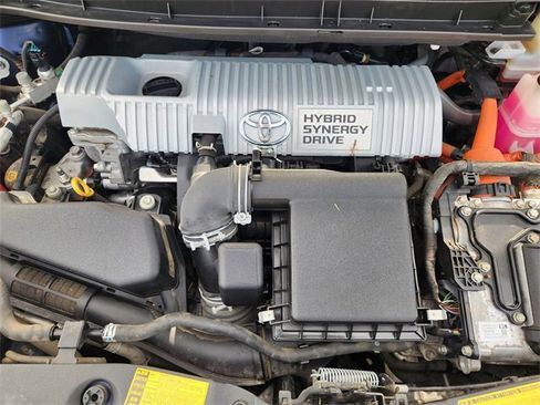 Used 2013 Toyota Prius Two image 9