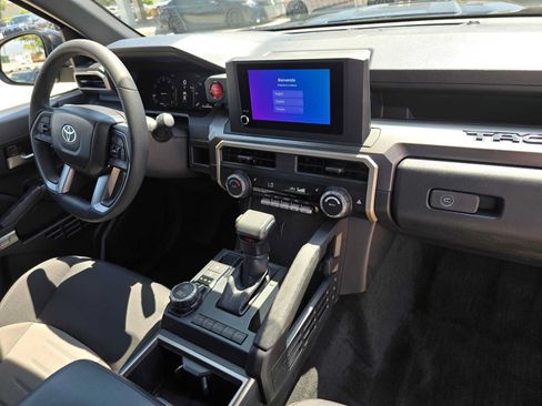 Certified 2025 Toyota Tacoma TRD Sport AWD/4WD image 10