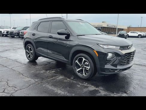 Used 2023 Chevrolet TrailBlazer RS w/ Convenience Package image 2