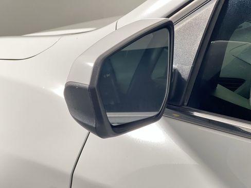 Used 2020 Chevrolet Equinox LT image 10