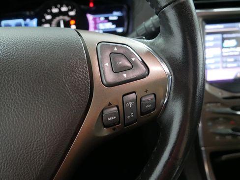 Used 2013 Lincoln MKX AWD image 28