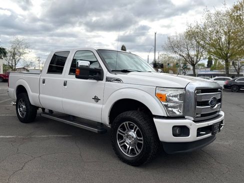 Used 2016 Ford F250 Platinum w/ FX4 Off-Road Package AWD/4WD image 5