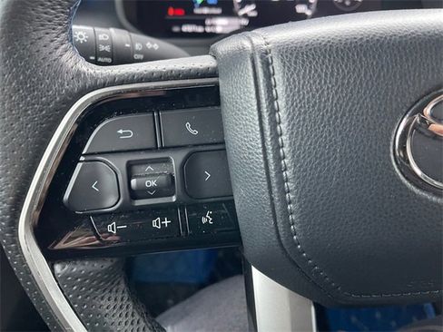 Used 2022 Toyota Tundra Platinum image 21