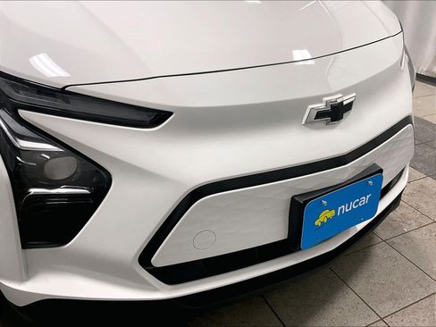 Used 2023 Chevrolet Bolt LT image 31