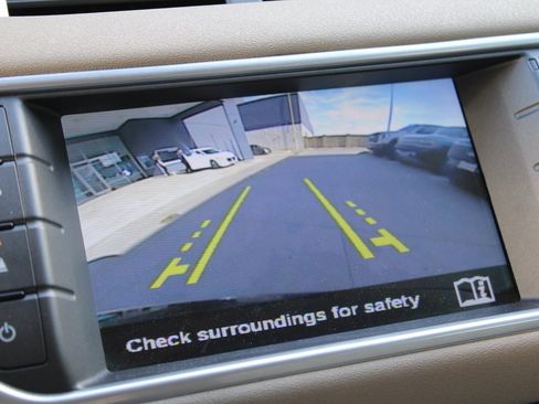 Used 2015 Land Rover Range Rover Evoque Pure Plus image 8