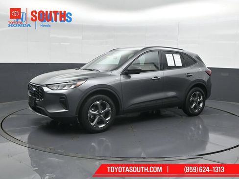 Used 2025 Ford Escape ST-Line AWD/4WD image 7