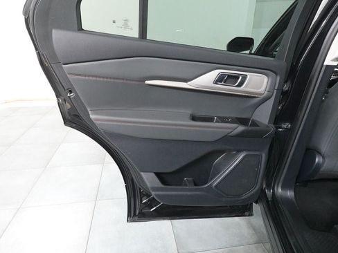 Certified 2025 Ford Explorer Active w/ Active Comfort Package AWD/4WD image 26