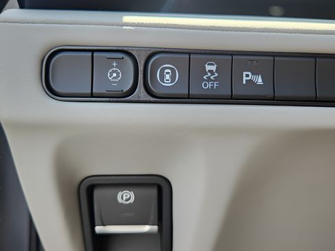 Used 2025 Acura MDX FWD w/ Technology Package image 27