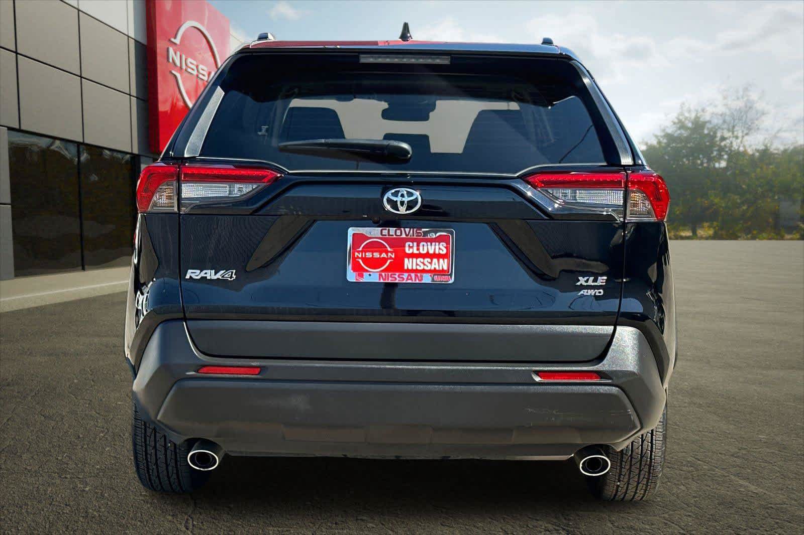 Used 2025 Toyota RAV4 XLE w/ Convenience Package AWD/4WD image 8