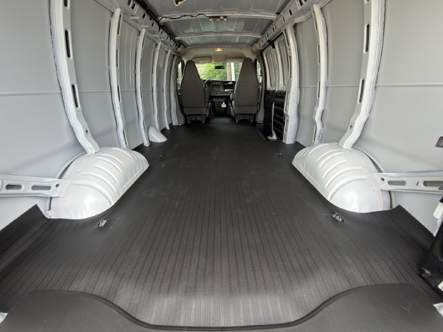 New 2026 Chevrolet Express 2500 Extended w/ Driver Convenience Package RWD image 21