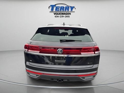 New 2026 Volkswagen Atlas Cross Sport SE image 2