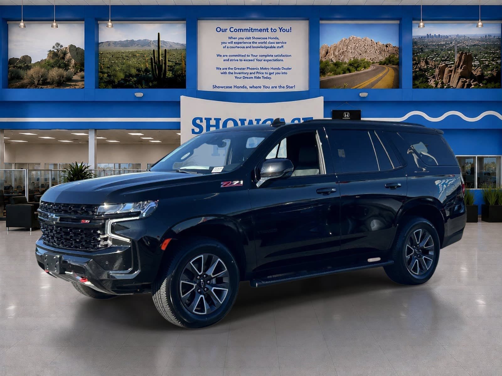 Used 2023 Chevrolet Tahoe Z71 w/ Luxury Package AWD/4WD image 2