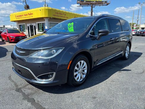 Used 2019 Chrysler Pacifica Touring-L w/ Advanced Safetytec Group FWD image 29