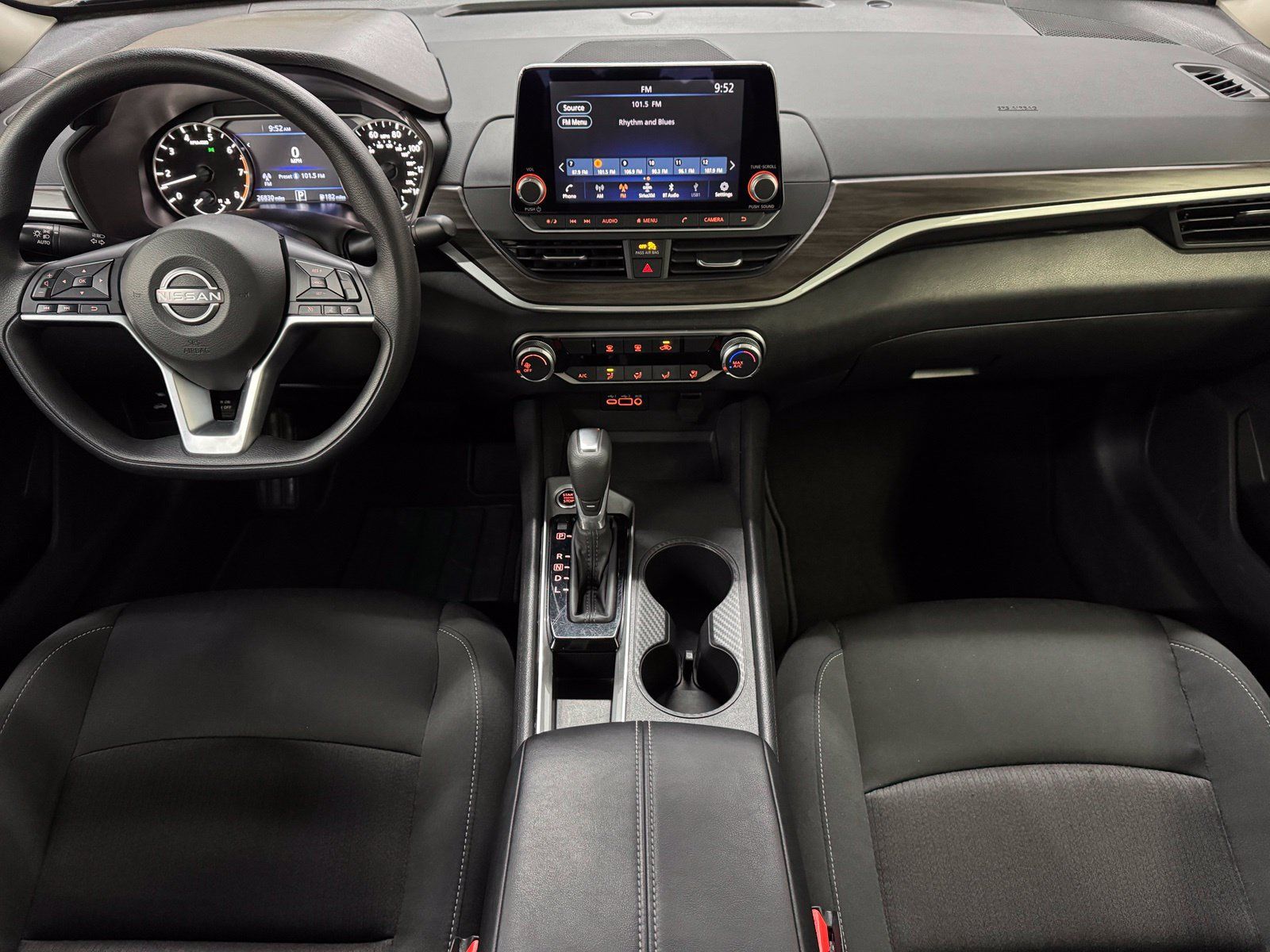 Certified 2025 Nissan Altima 2.5 SV FWD image 19