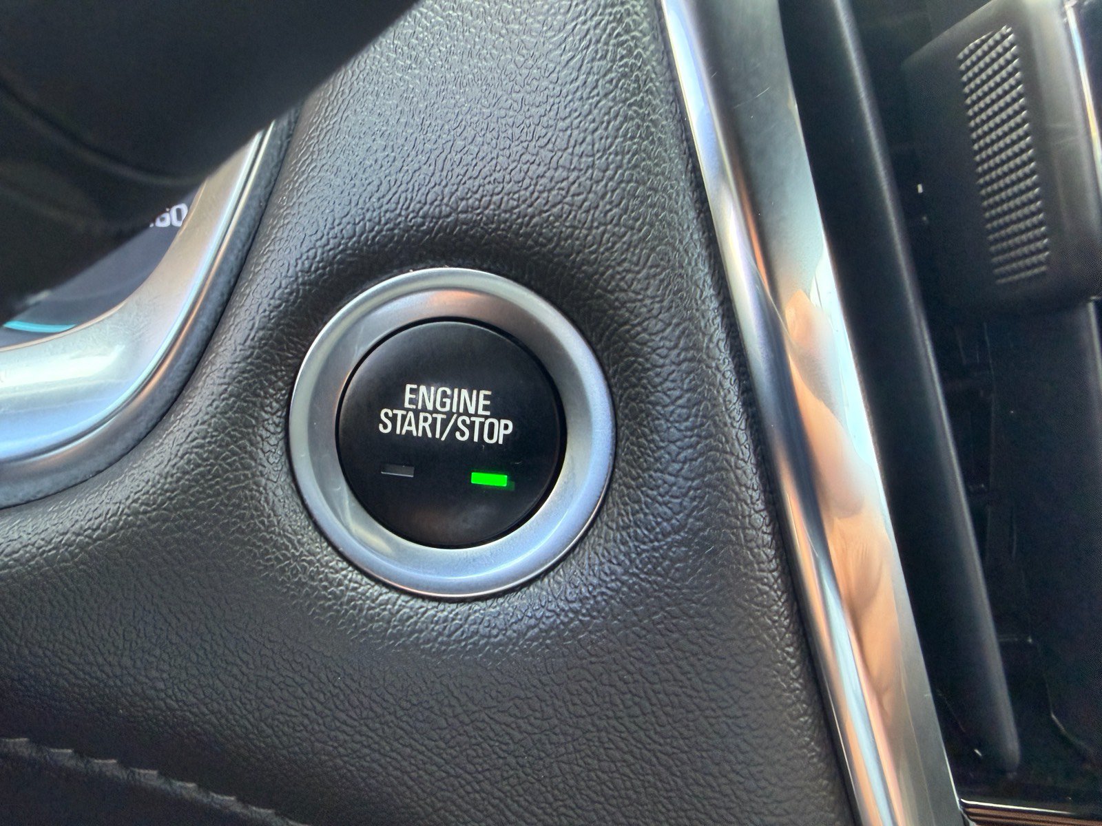 Used 2023 Chevrolet Traverse LT w/ LPO, Floor Liner Package AWD/4WD image 32