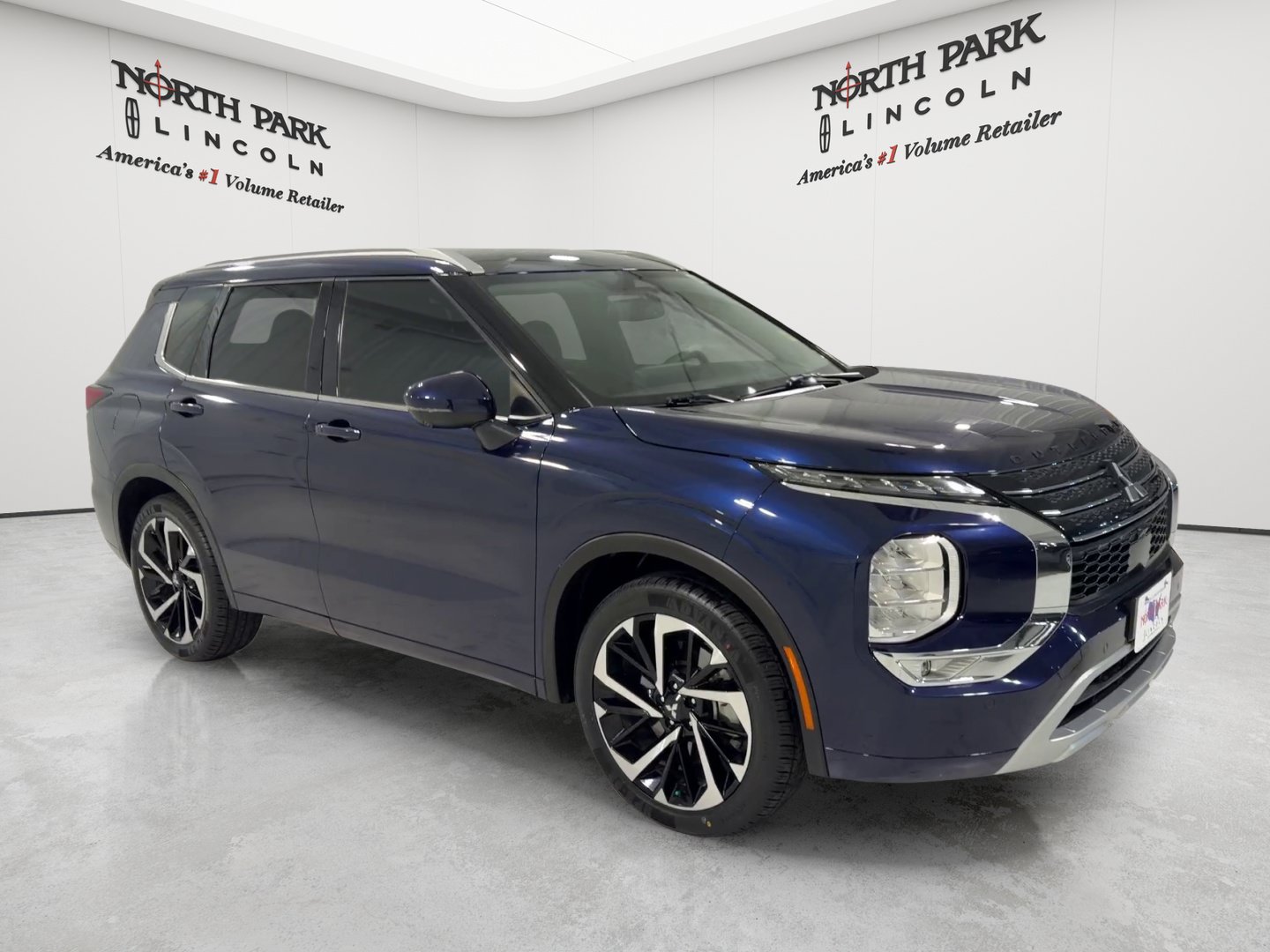 Used 2024 Mitsubishi Outlander SEL FWD image 6