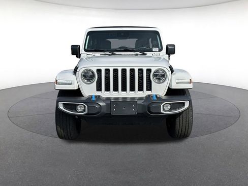 Used 2022 Jeep Wrangler Unlimited Sahara w/ Safety Group image 8