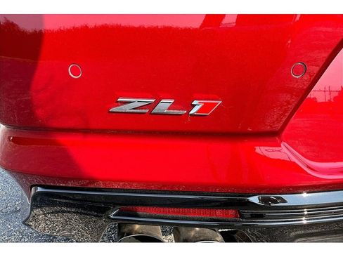 Used 2019 Chevrolet Camaro ZL1 RWD image 35