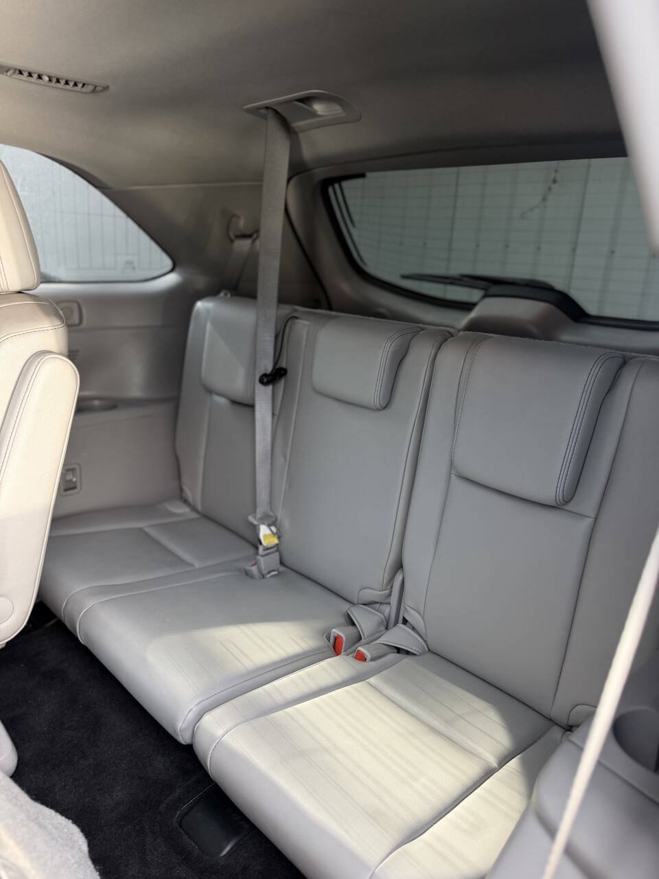 Used 2016 Toyota Highlander Limited w/ Driver Technology Package FWD image 25