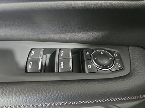 Used 2026 GMC Yukon Denali w/ Sun & Power Step Package AWD/4WD image 34