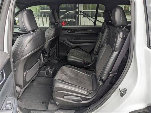Used 2023 Jeep Grand Cherokee L Laredo AWD/4WD image 13
