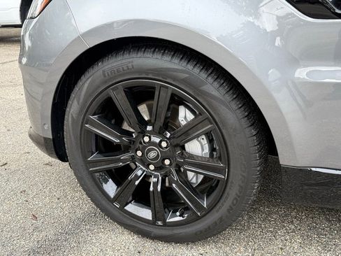 Used 2022 Land Rover Range Rover Sport HSE Silver Edition image 29
