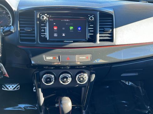 Used 2017 Mitsubishi Lancer LE image 10