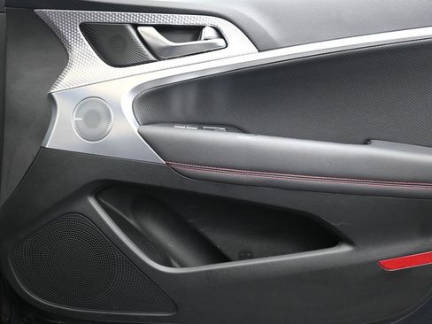 Used 2023 Genesis G70 3.3T w/ Sport Advanced Package image 11