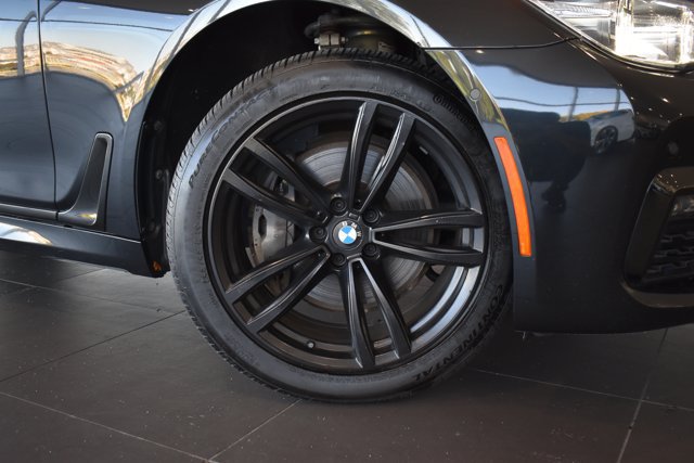 Used 2017 BMW 740e xDrive AWD/4WD image 2