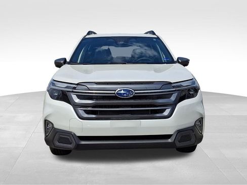 Certified 2025 Subaru Forester Limited image 2