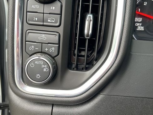 Used 2021 Chevrolet Silverado 1500 LT w/ Bed Protection Package image 18