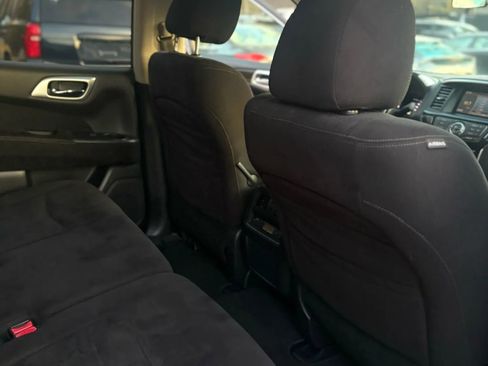 Used 2013 Nissan Pathfinder SV image 24