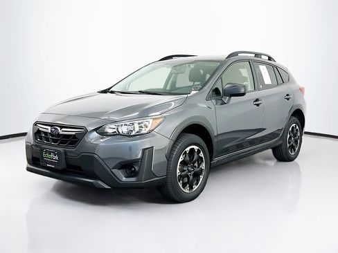 Used 2023 Subaru Crosstrek 2.0i AWD/4WD image 3