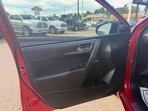 Used 2014 Toyota Corolla LE Premium w/ Driver Convenience Package FWD image 12