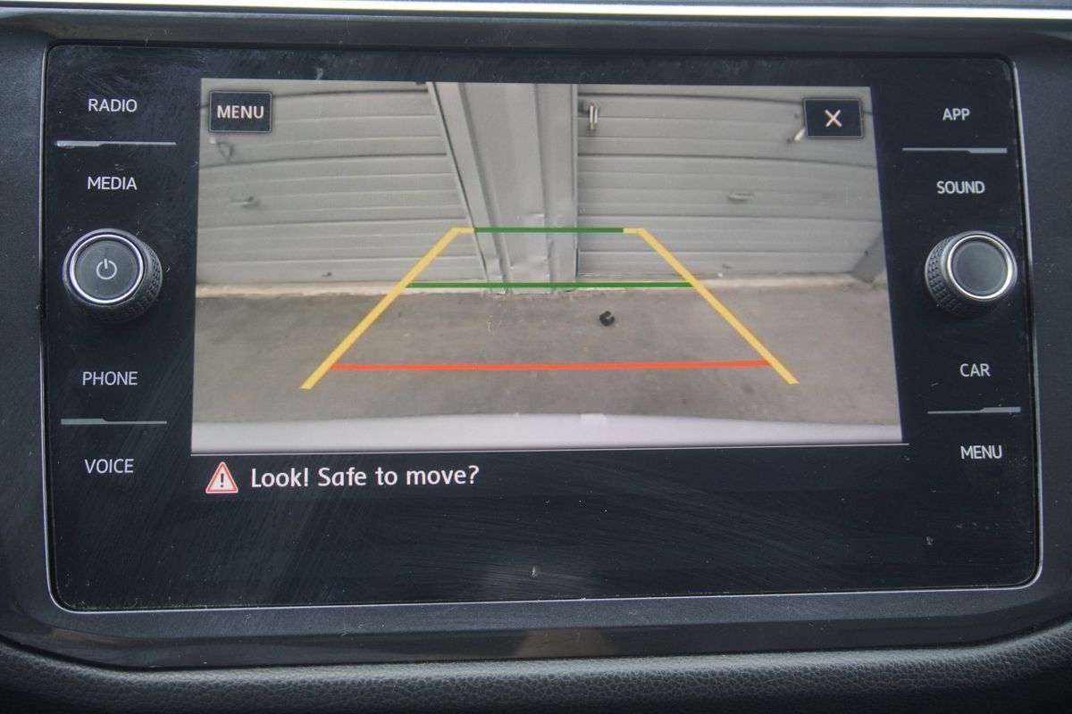 Used 2019 Volkswagen Tiguan SE w/ Panoramic Sunroof Package AWD/4WD image 18