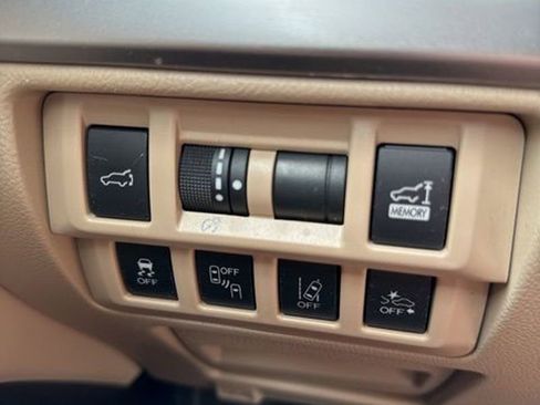 Used 2018 Subaru Outback 2.5i Limited image 19