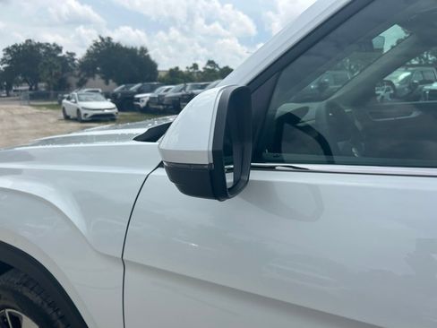 New 2026 Volkswagen Atlas SE image 24