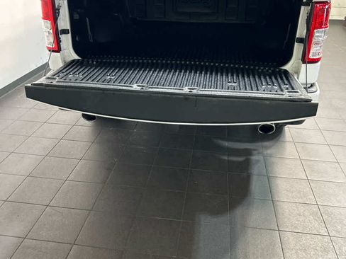 Used 2022 RAM 1500 Big Horn AWD/4WD image 11