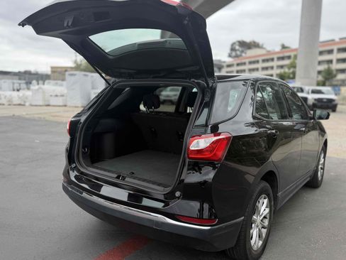 Used 2018 Chevrolet Equinox LS FWD image 12