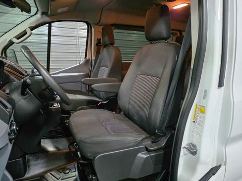 Used 2018 Ford Transit 350 XLT image 17