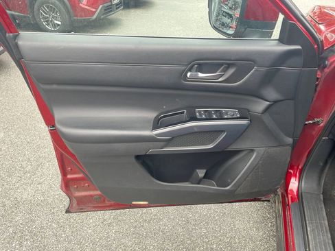 Used 2022 Nissan Pathfinder SL w/ SL Premium Package image 12