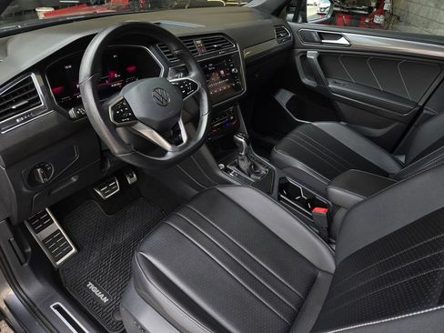 Used 2022 Volkswagen Tiguan SE R-Line FWD image 10